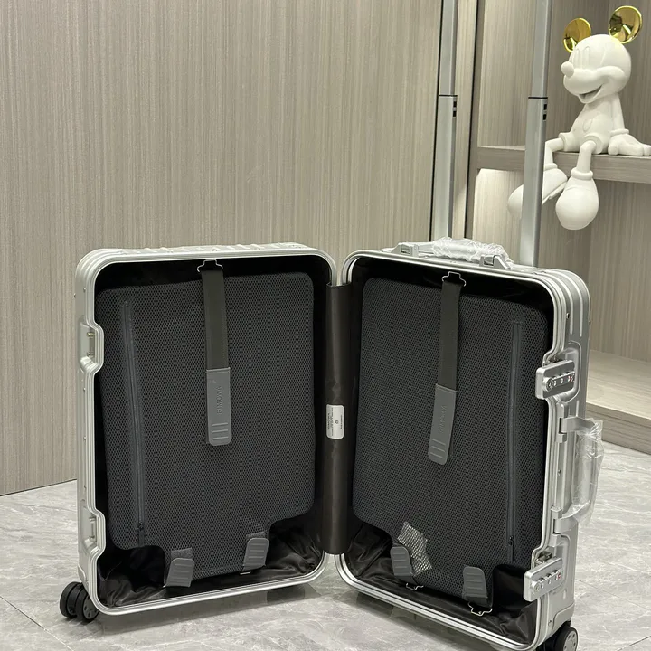 スーパーコピー リモワ スーツケース