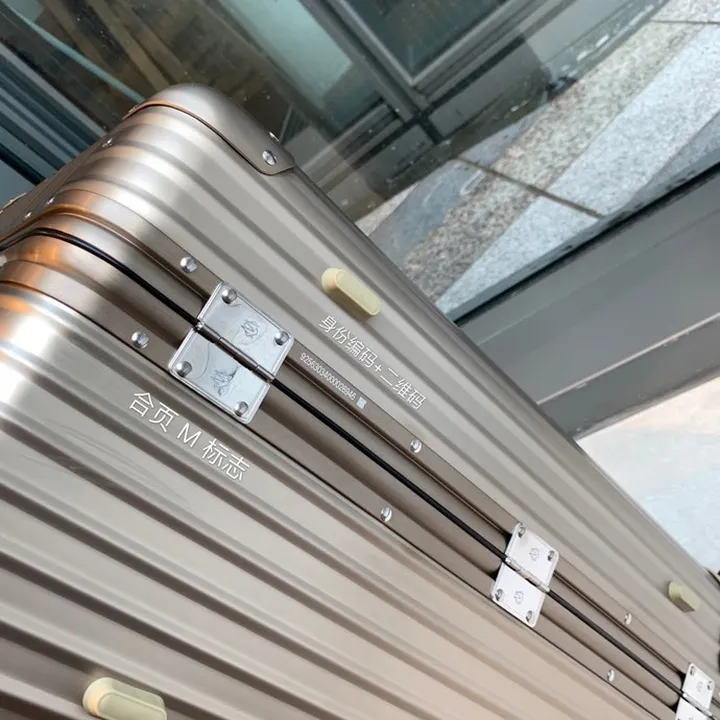 スーパーコピー リモワ スーツケース