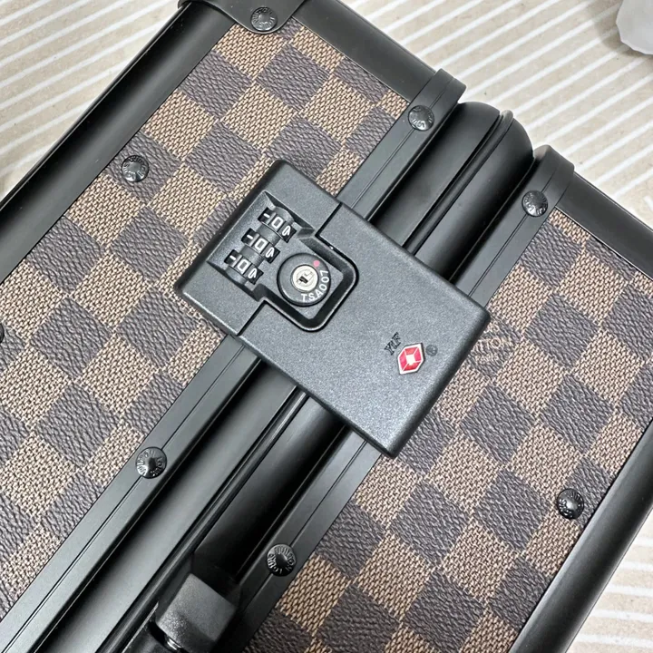スーパーコピー ルイヴィトン スーツケース