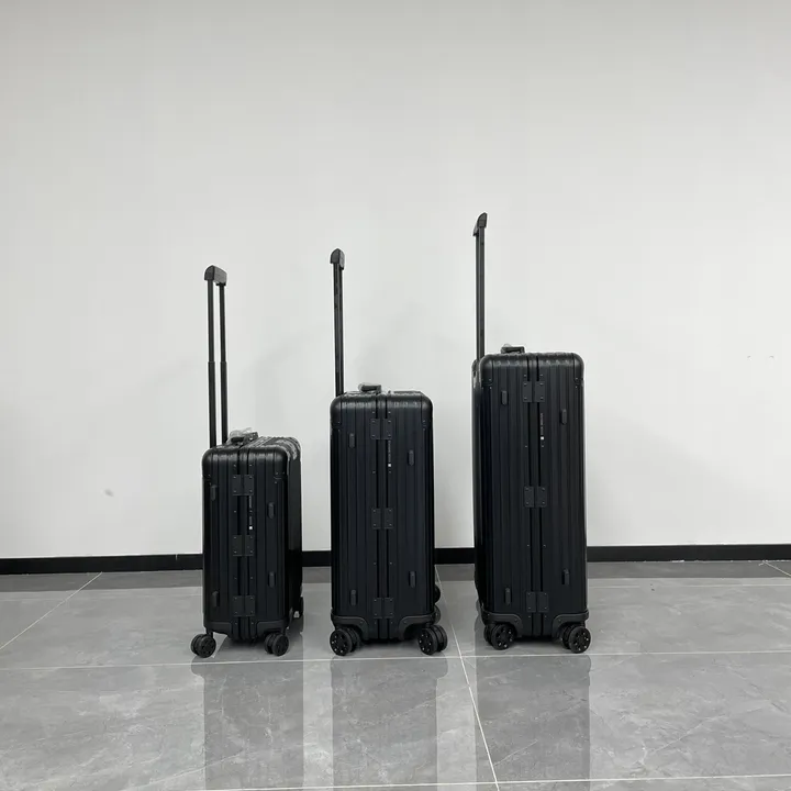 スーパーコピー リモワ スーツケース