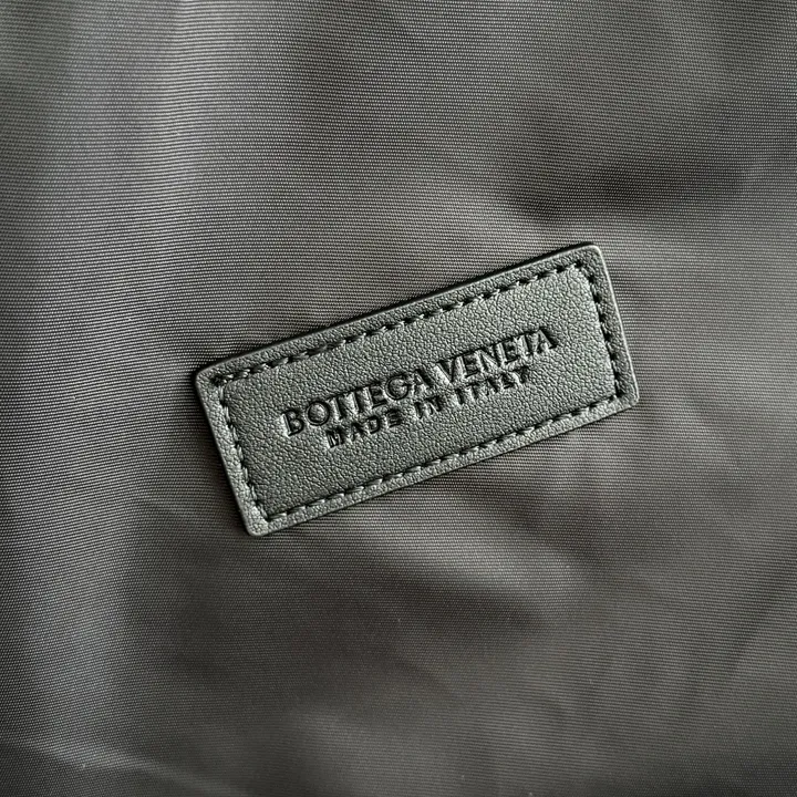 スーパーコピー ボッテガ ヴェネタ スーツケース