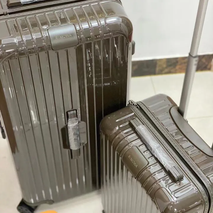 スーパーコピー リモワ スーツケース