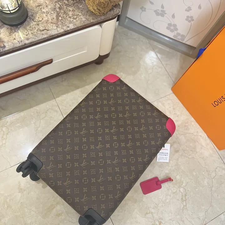 スーパーコピー ルイヴィトン スーツケース