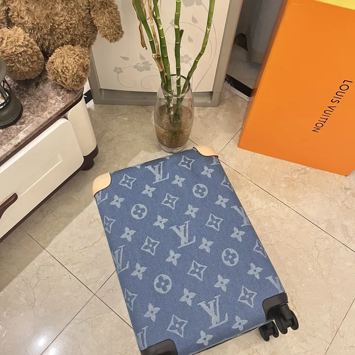 スーパーコピー ルイヴィトン スーツケース