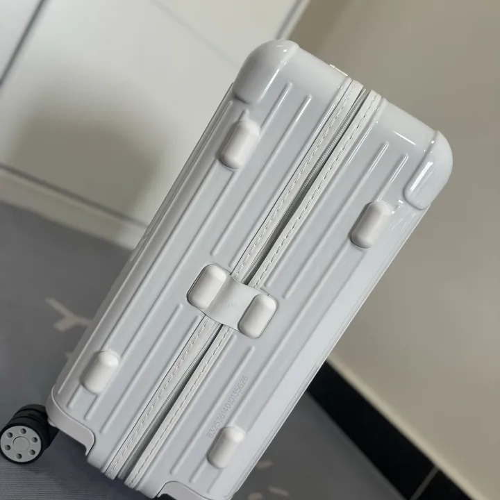 スーパーコピー リモワ スーツケース