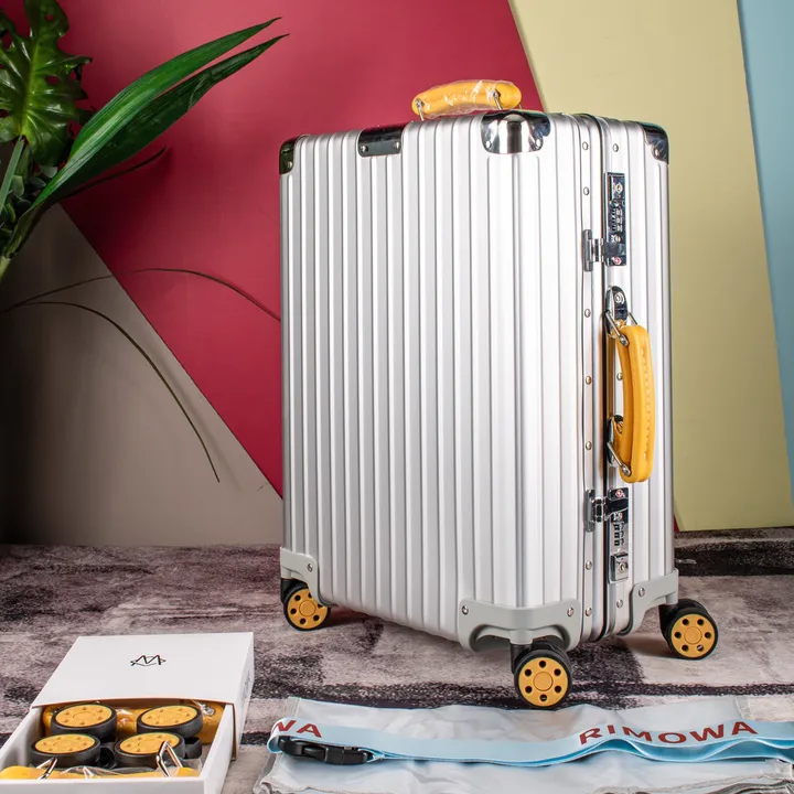 スーパーコピー リモワ スーツケース