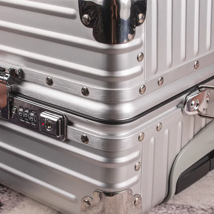 スーパーコピー リモワ スーツケース