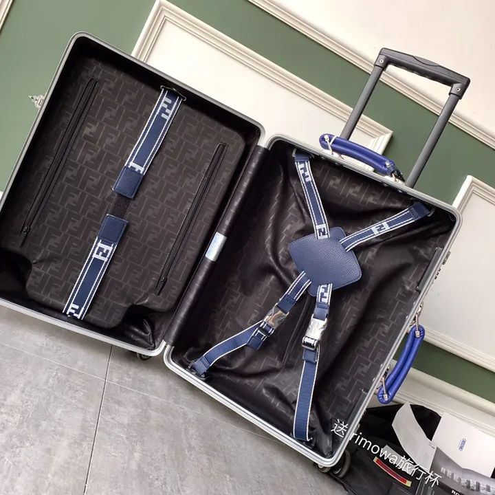 スーパーコピー ディオール スーツケース