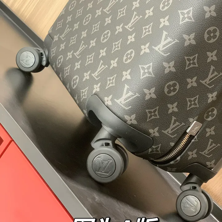 スーパーコピー ルイヴィトン スーツケース