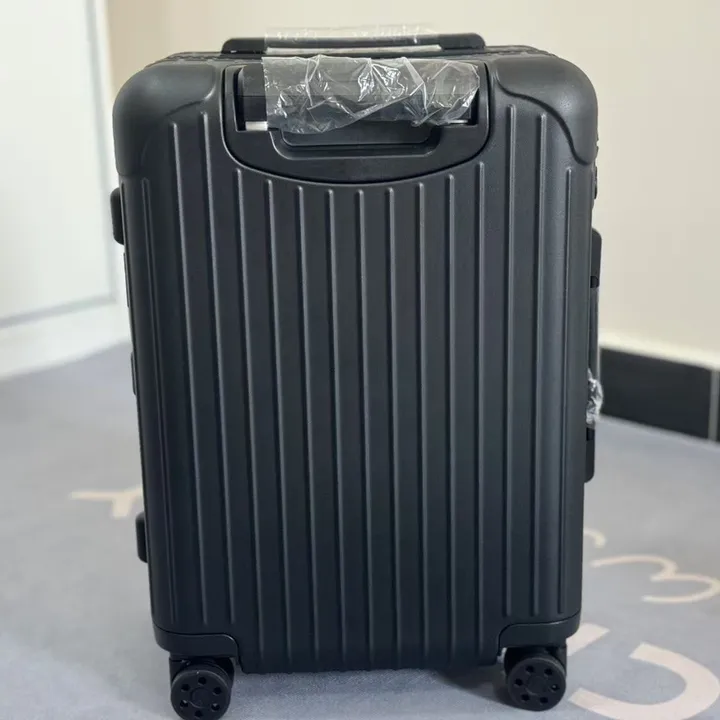 スーパーコピー リモワ スーツケース