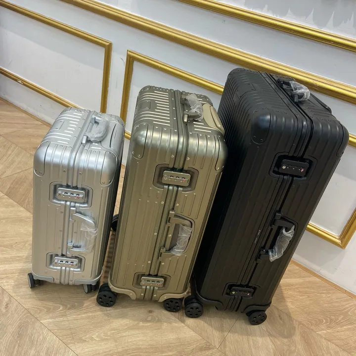 スーパーコピー リモワ スーツケース