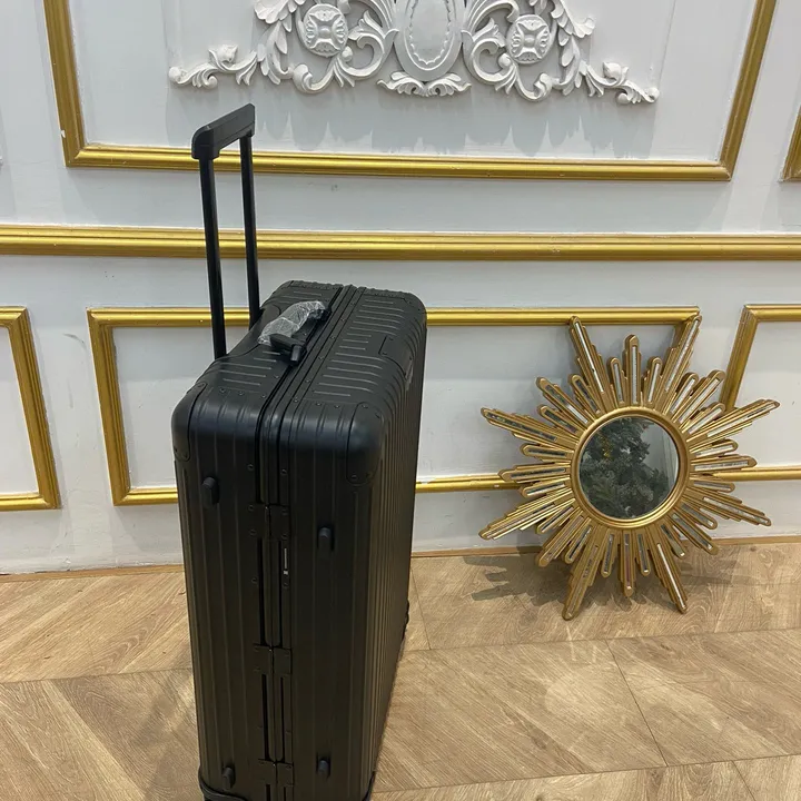 スーパーコピー リモワ スーツケース