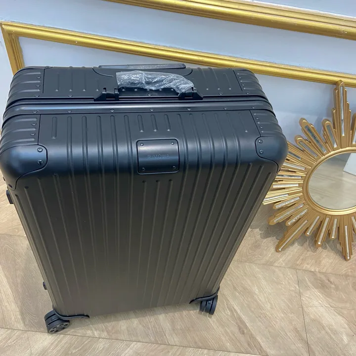 スーパーコピー リモワ スーツケース