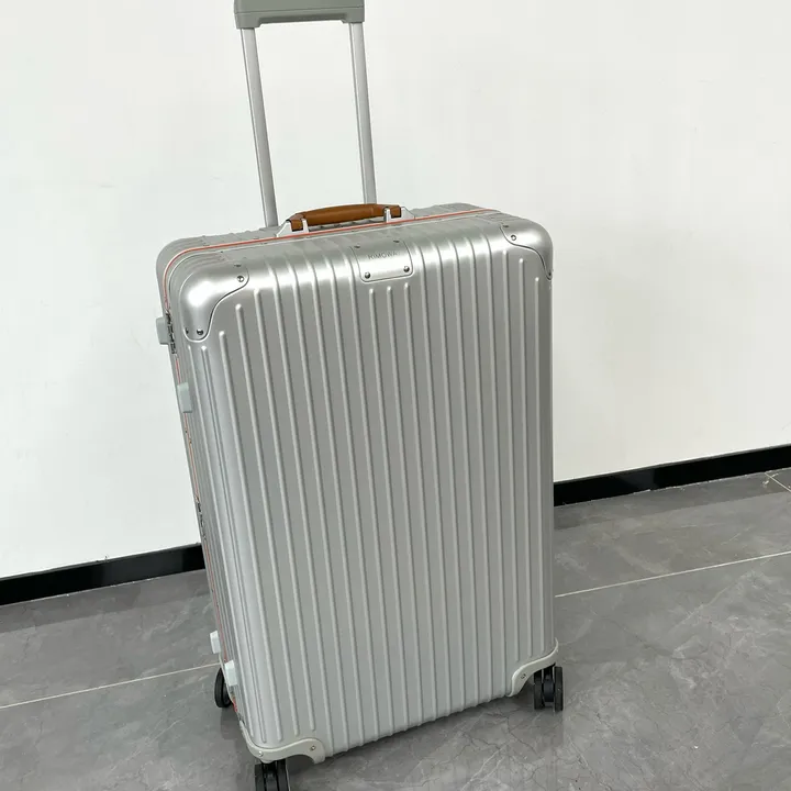 スーパーコピー リモワ スーツケース