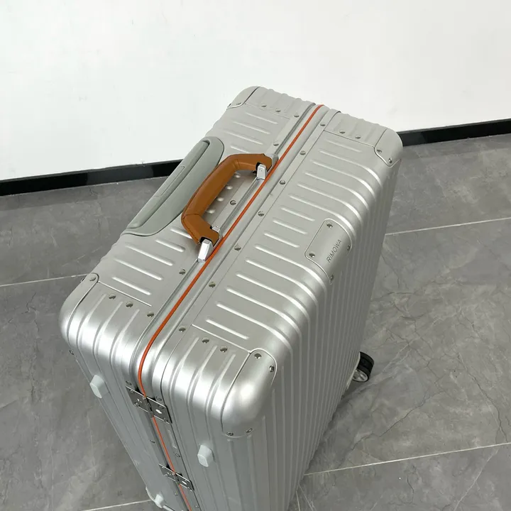 スーパーコピー リモワ スーツケース