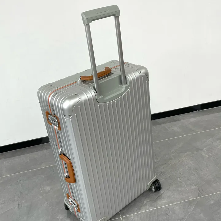 スーパーコピー リモワ スーツケース