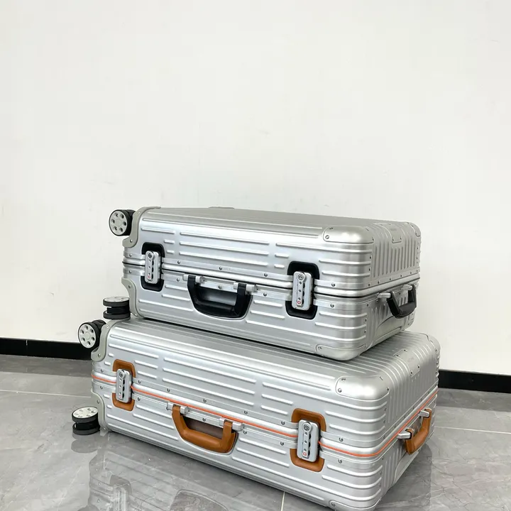 スーパーコピー リモワ スーツケース