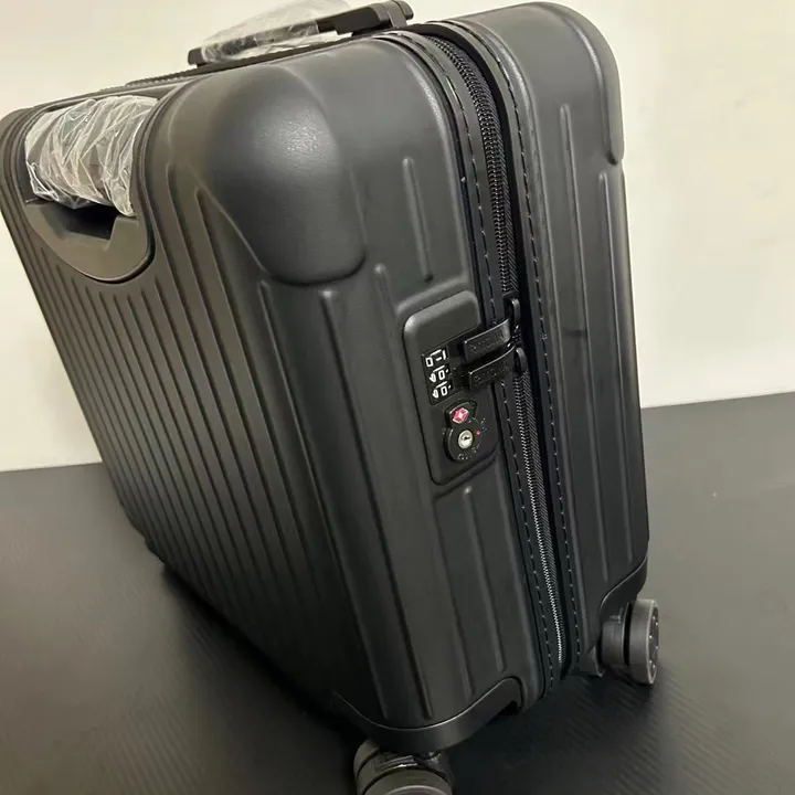スーパーコピー リモワ スーツケース