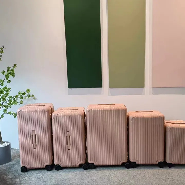 スーパーコピー リモワ スーツケース