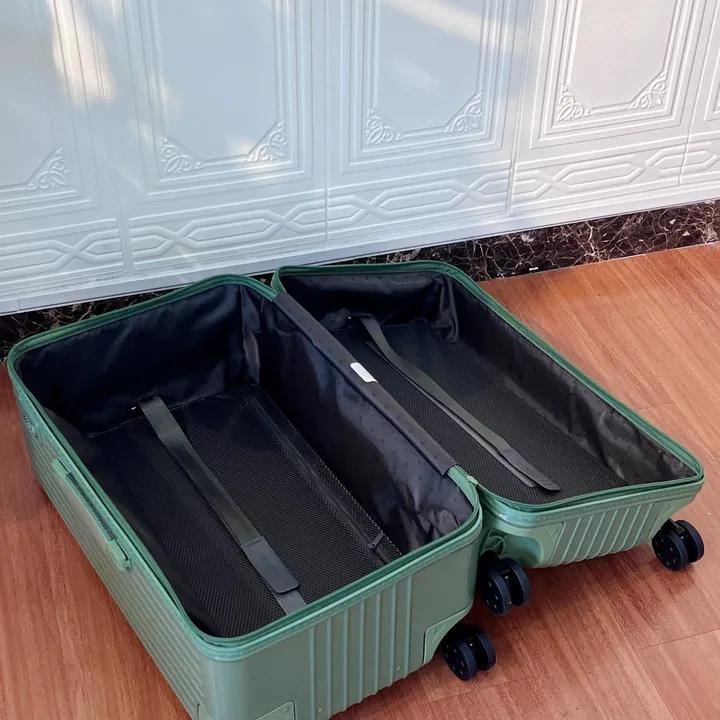 スーパーコピー リモワ スーツケース