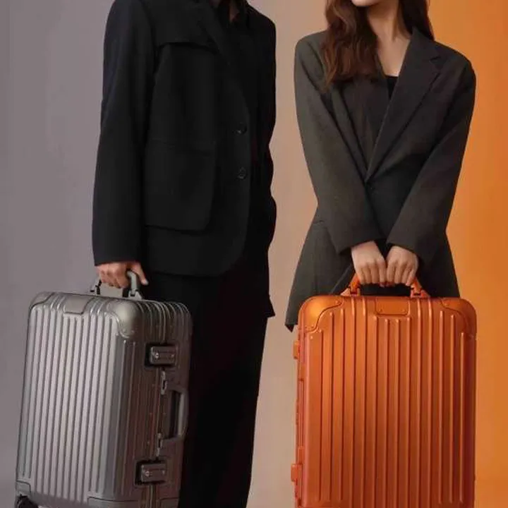 スーパーコピー リモワ スーツケース