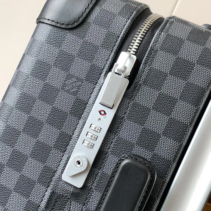 スーパーコピー ルイヴィトン スーツケース