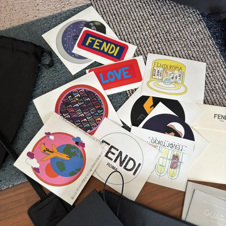 スーパーコピー フェンディ スーツケース