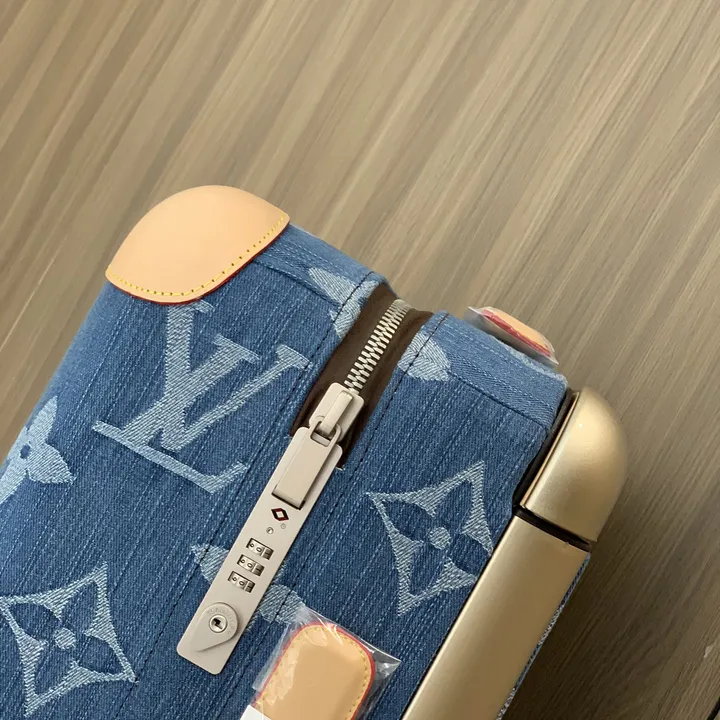 スーパーコピー ルイヴィトン スーツケース