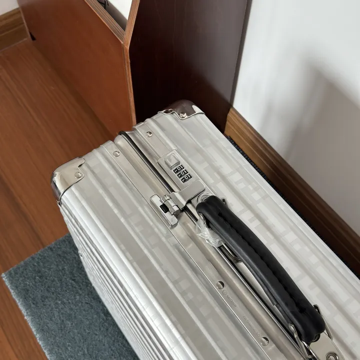 スーパーコピー ディオール スーツケース