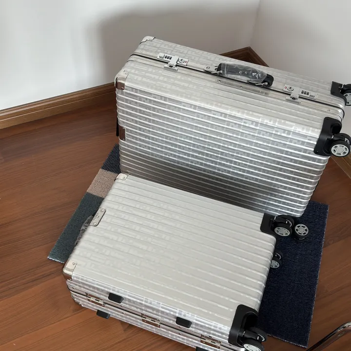 スーパーコピー ディオール スーツケース