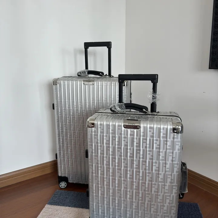 スーパーコピー ディオール スーツケース