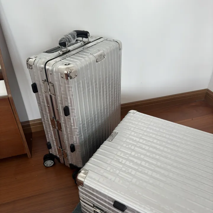 スーパーコピー ディオール スーツケース