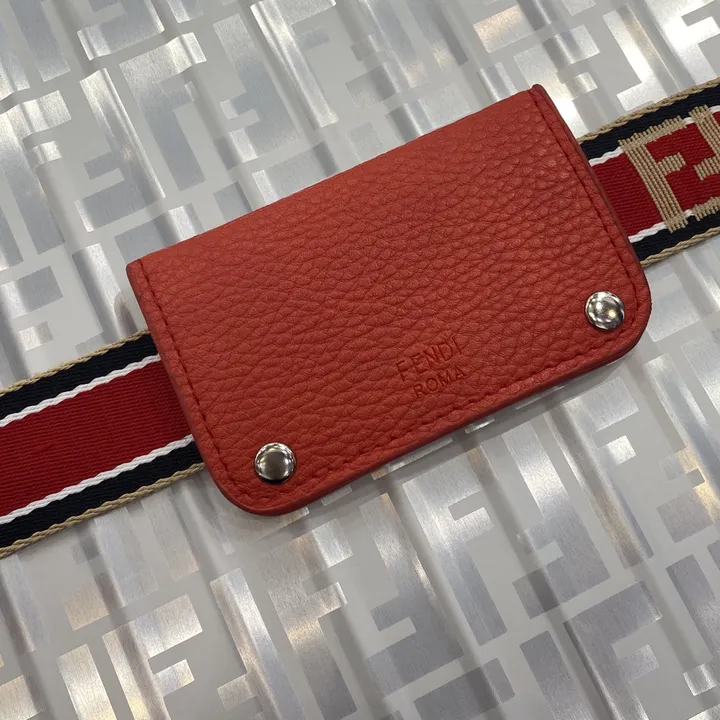 スーパーコピー フェンディ スーツケース