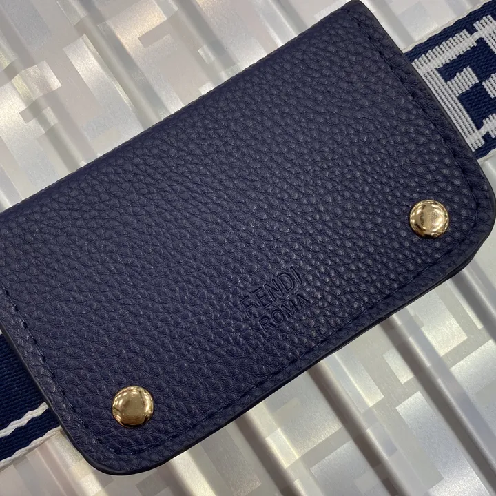 スーパーコピー フェンディ スーツケース