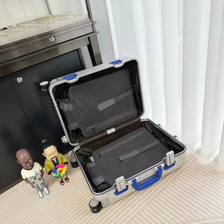 スーパーコピー リモワ スーツケース