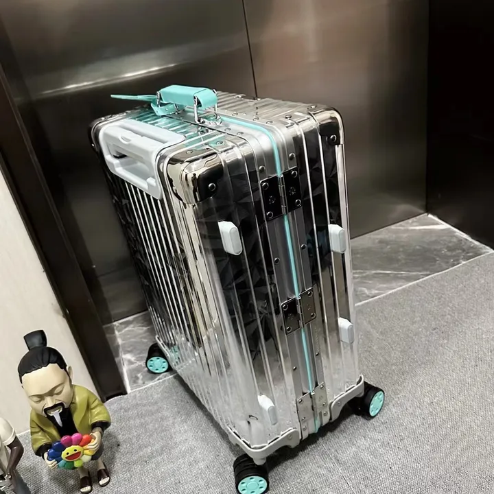 スーパーコピー ティファニー スーツケース