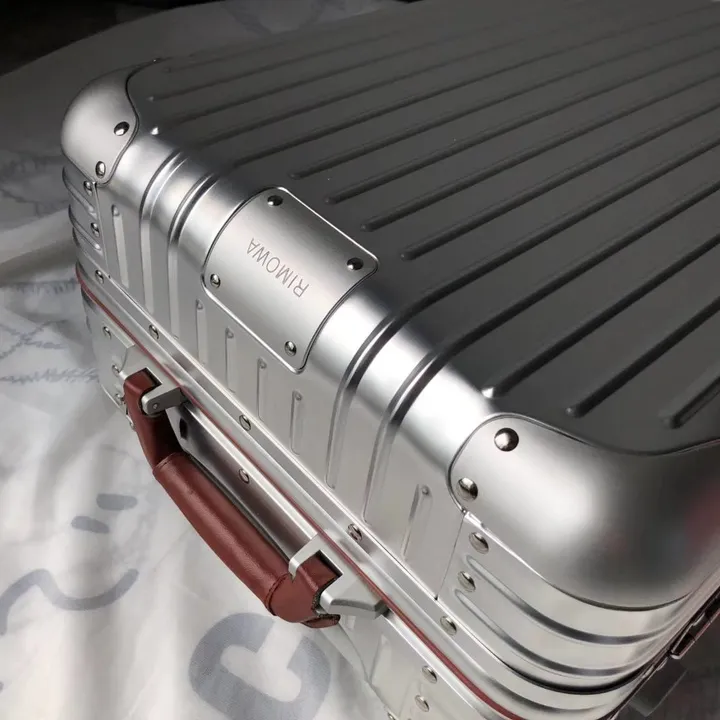 スーパーコピー リモワ スーツケース