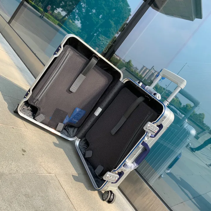 スーパーコピー リモワ スーツケース