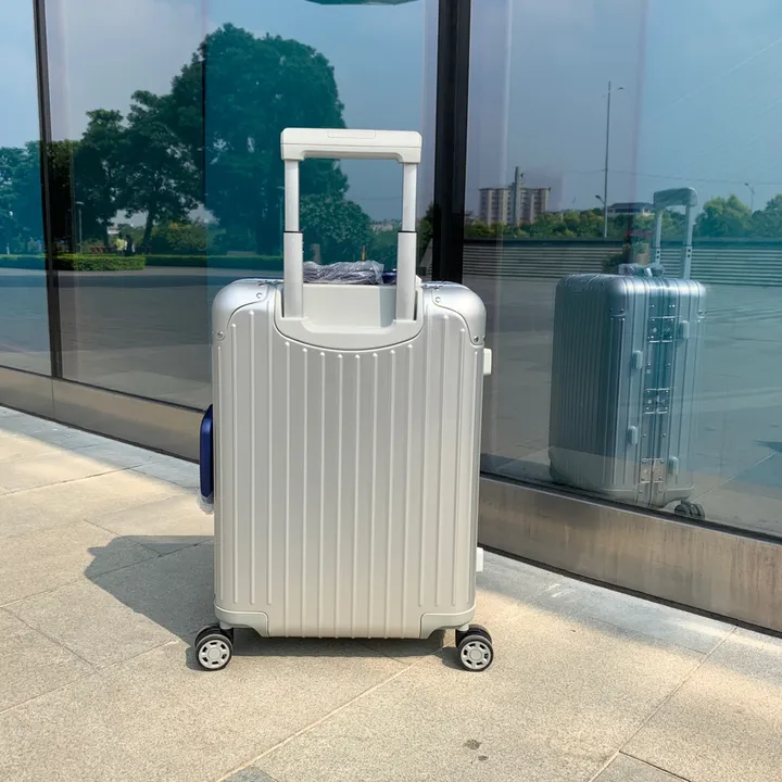 スーパーコピー リモワ スーツケース