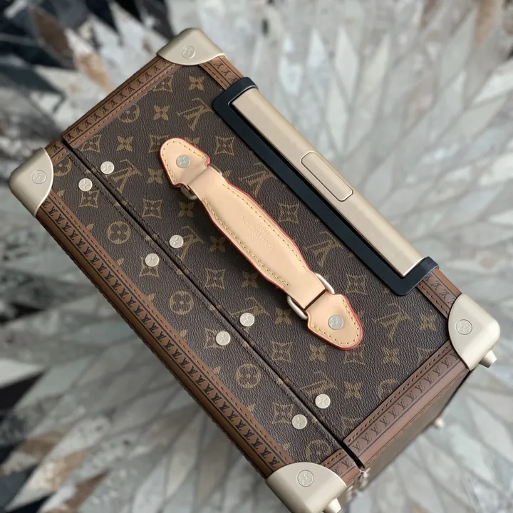 スーパーコピー ルイヴィトン スーツケース