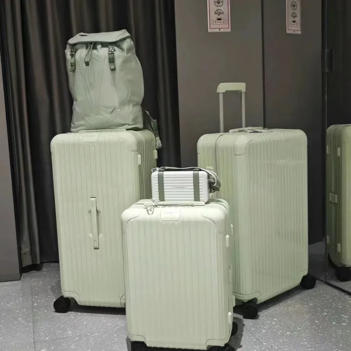 スーパーコピー リモワ スーツケース