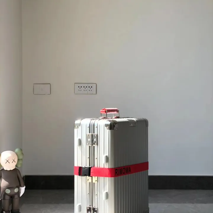 スーパーコピー リモワ スーツケース