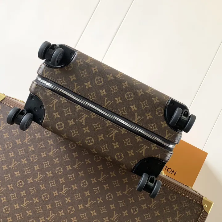 スーパーコピー ルイヴィトン スーツケース