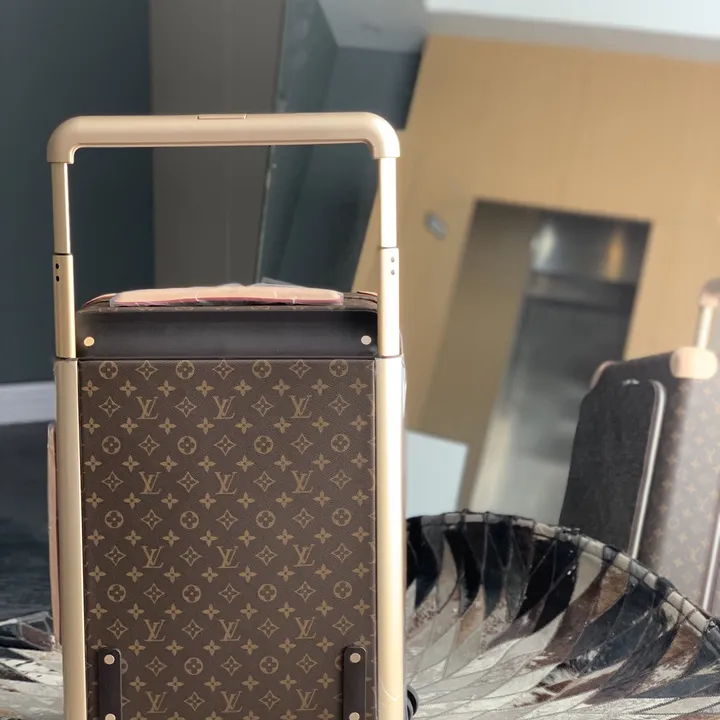 スーパーコピー ルイヴィトン スーツケース