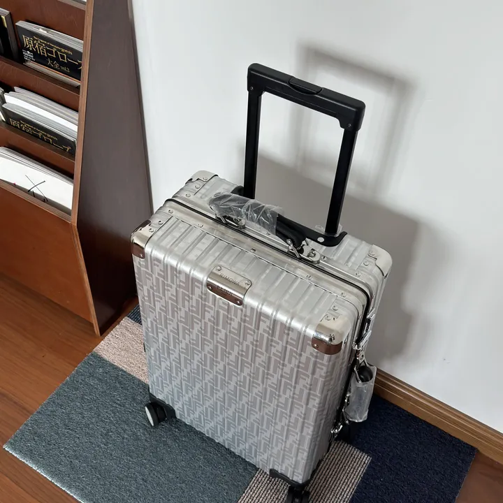 スーパーコピー ディオール スーツケース