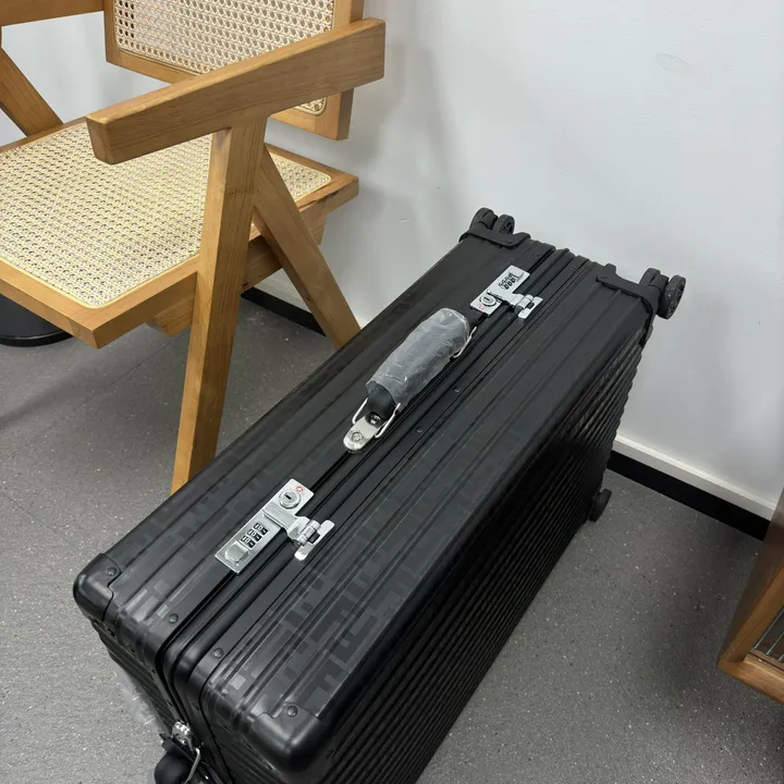 スーパーコピー ディオール スーツケース