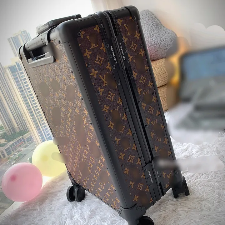 スーパーコピー ルイヴィトン スーツケース