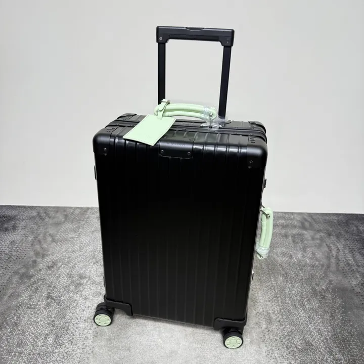 スーパーコピー リモワ スーツケース