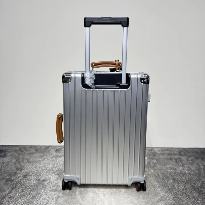 スーパーコピー リモワ スーツケース