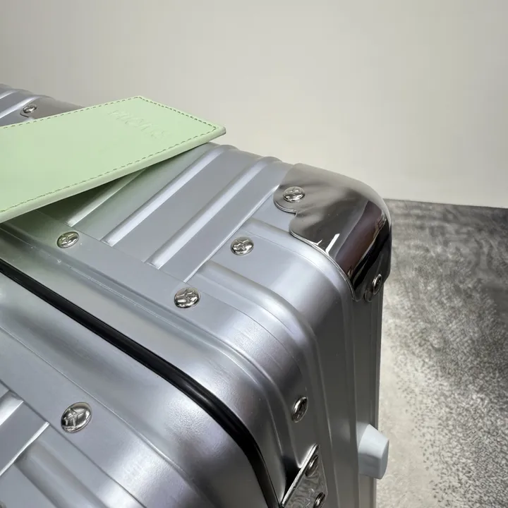 スーパーコピー リモワ スーツケース